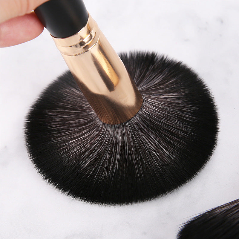 10 double-ended makeup brushes
