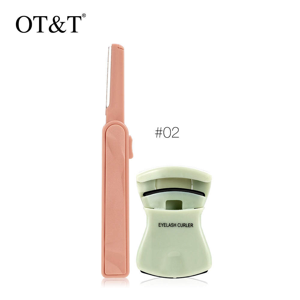 Portable eyelash curler + eyebrow trimmer set