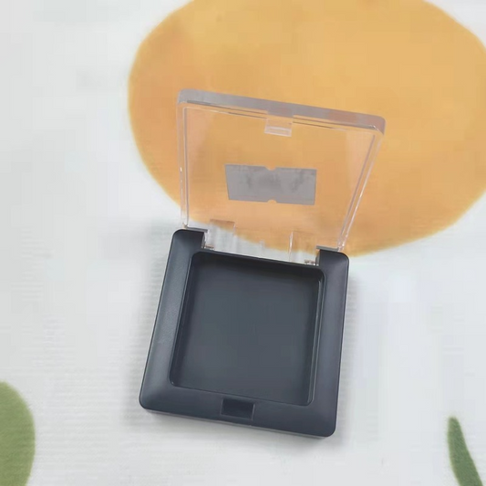 Flip-top monochrome eyeshadow box
