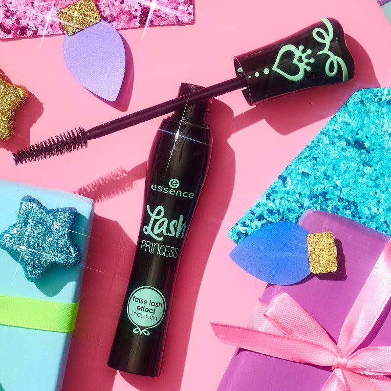 False Lash Effect Mascara 3