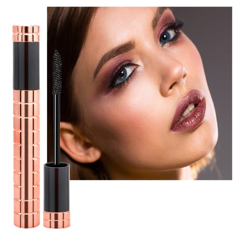 Lengthening and Lifting Mascara