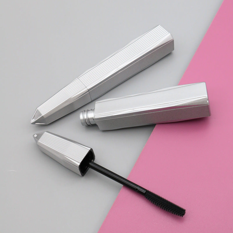 Large capacity mascara tube