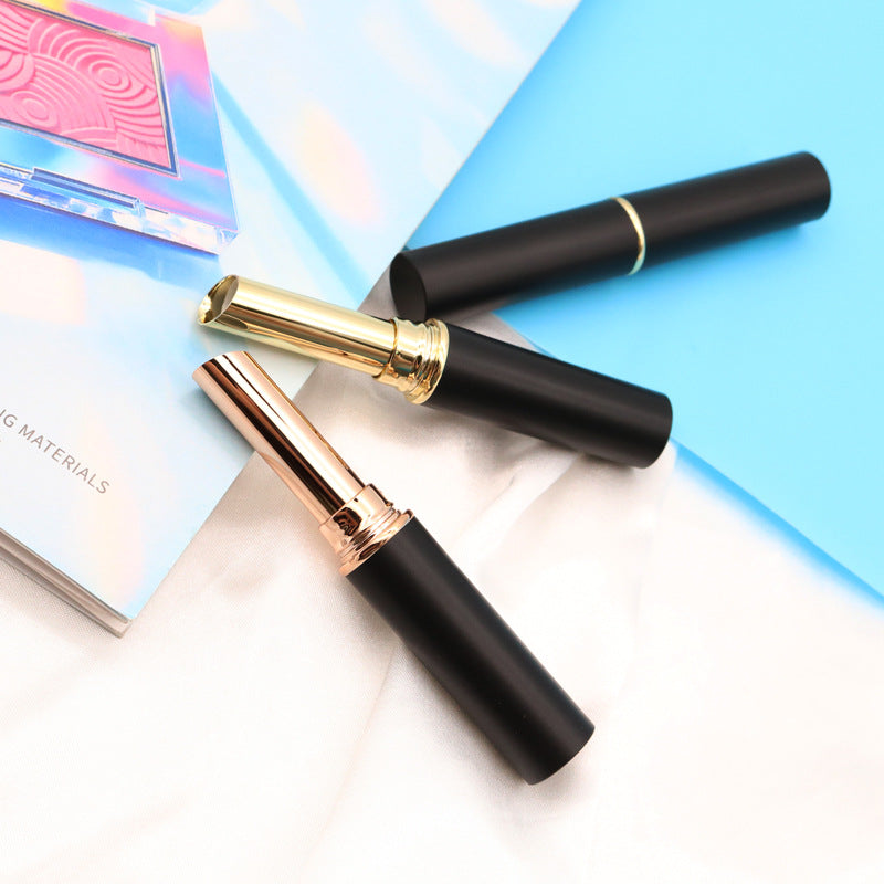 round lipstick tube black