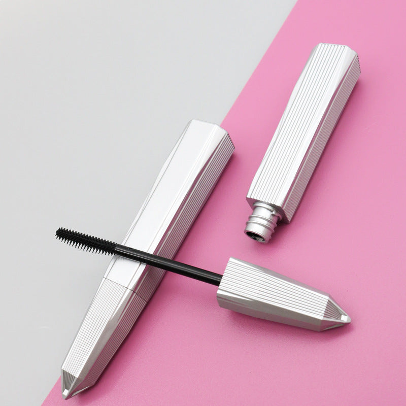 Large capacity mascara tube