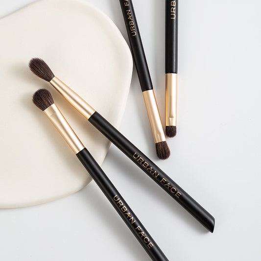 Soft wool eyeshadow brush