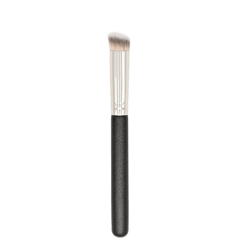 Traceless Foundation Brush