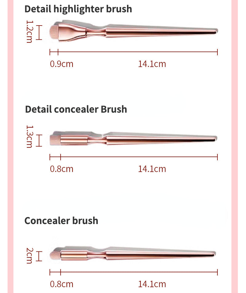 Complete set of makeup brushes