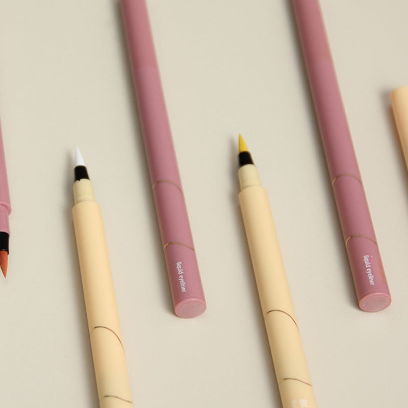 Waterproof, sweatproof sponge tip liquid eyeliner OEM/ODM