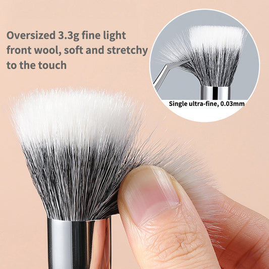 Wool blush makeup brush
